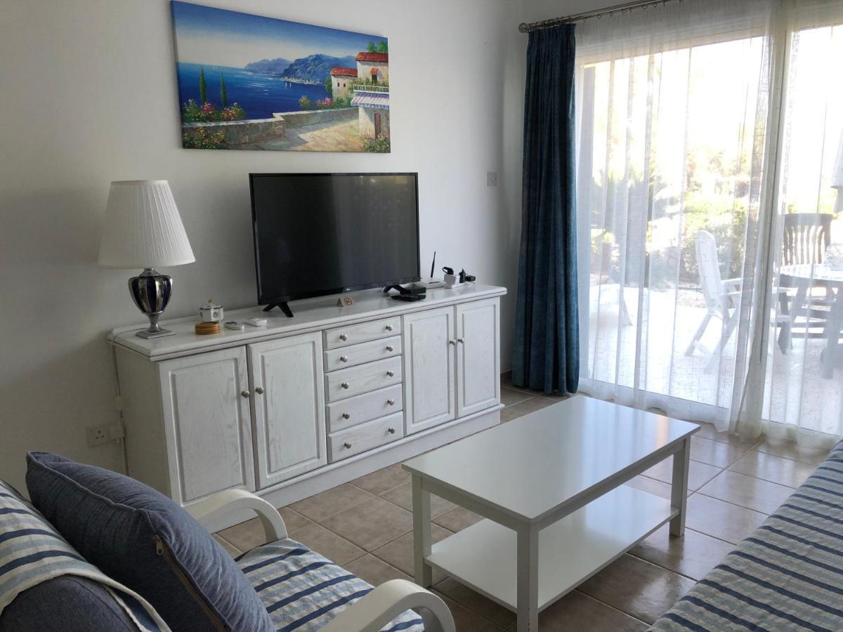 Kings Palace - Fabulous Pool-Side 2 Bed Apartment Paphos Exterior foto