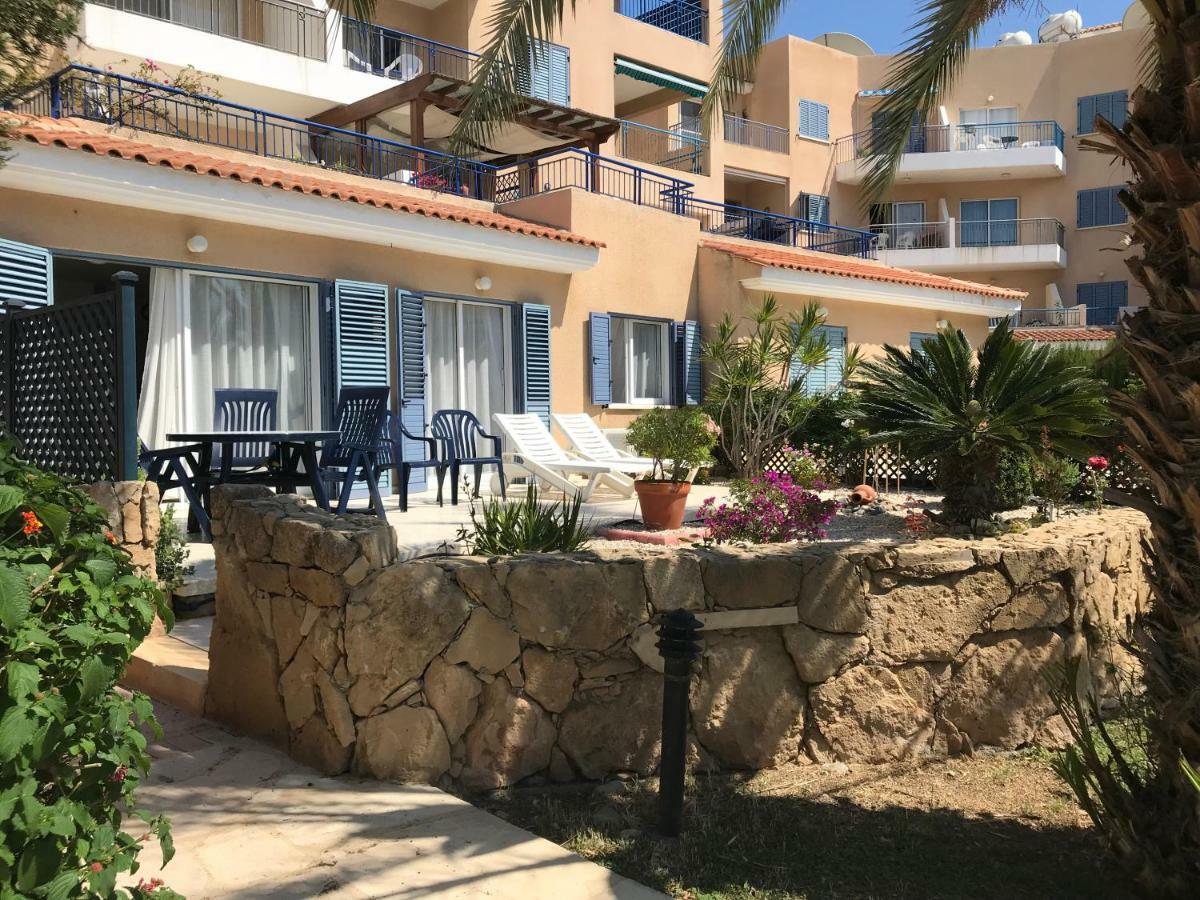 Kings Palace - Fabulous Pool-Side 2 Bed Apartment Paphos Exterior foto